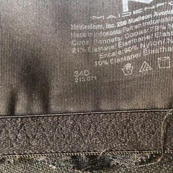 MAIDENFORM black lace bra. Size 34 D. - Picture 8 of 8